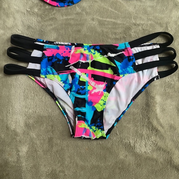 Vibrant multi color bandeau two piece swimsuit - Picture 2 of 6